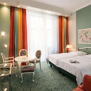 **** Hotel Palmenhof Germany